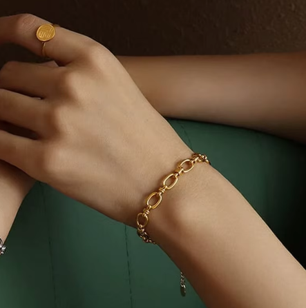 Golden Elegance Link Bracelet - Temple Jewelry